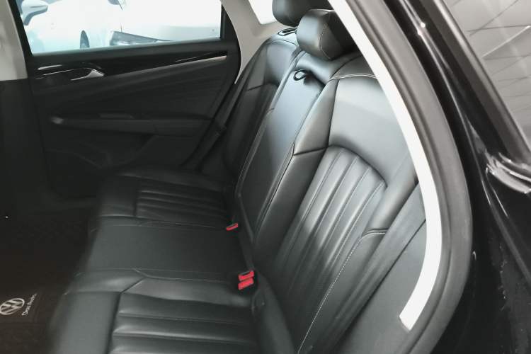 Used Volkswagen Passat 2020 Revised Version 280TSI Business Edition China VI Standard Left Rear Seat