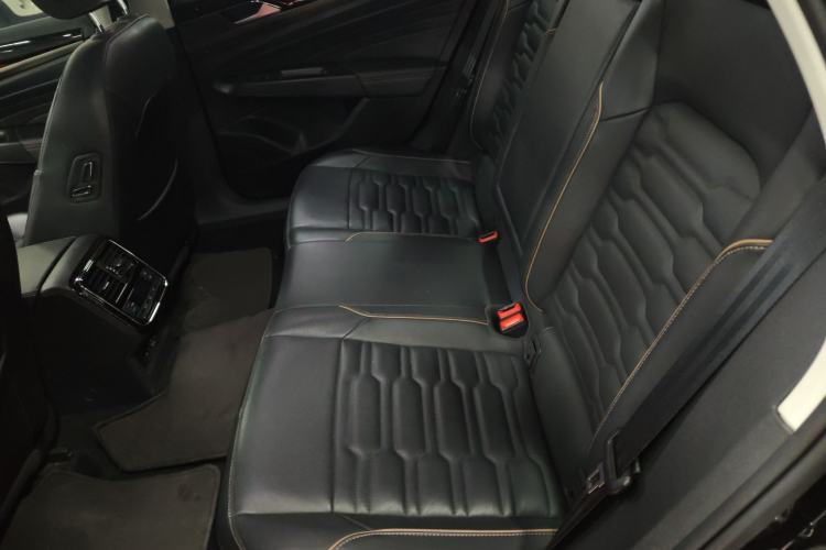 Used Volkswagen Passat 2020 330TSI Elite Edition China VI Left Rear Seat