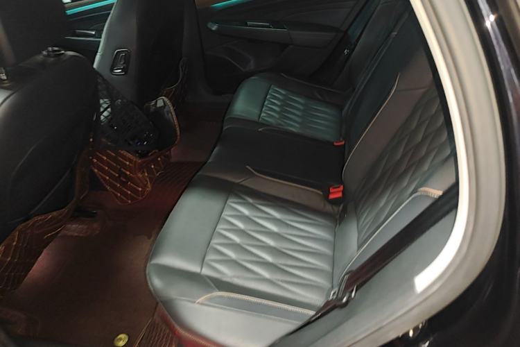 Used Volkswagen Passat 2020 330TSI Prestige Edition China VI Standard Left Rear Seat