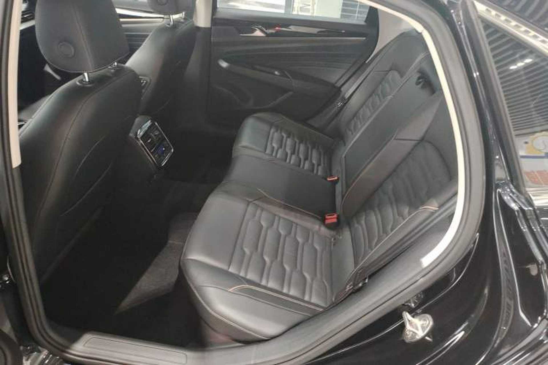 Used Volkswagen Passat 2020 330TSI Elite Edition China VI Left Rear Seat