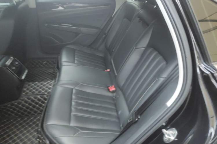 Used Volkswagen Passat 2020 Revised Version 280TSI Business Edition China VI Standard Left Rear Seat