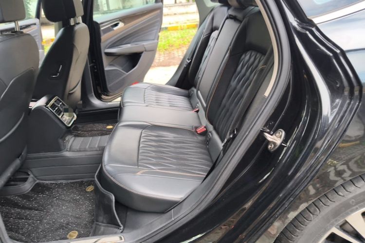 Used Volkswagen Passat 2020 Revised Version 330TSI Luxury Edition China VI Standard Left Rear Seat