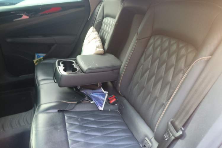 Used Volkswagen Passat 2020 380TSI Prestige Edition China VI Standard Left Rear Seat