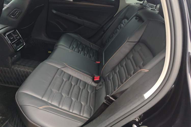 Used Volkswagen Passat 2020 330TSI Elite Edition China VI Left Rear Seat
