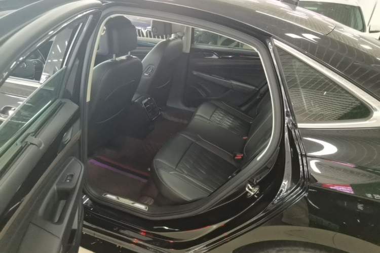 Used Volkswagen Passat 2020 330TSI Prestige Edition China VI Standard Left Rear Seat