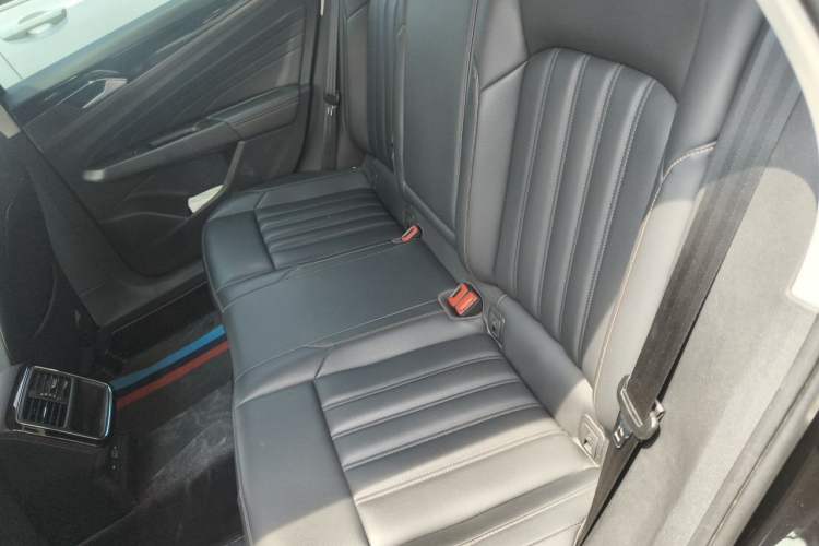 Used Volkswagen Passat 2020 Revised Version 280TSI Business Edition China VI Standard Left Rear Seat