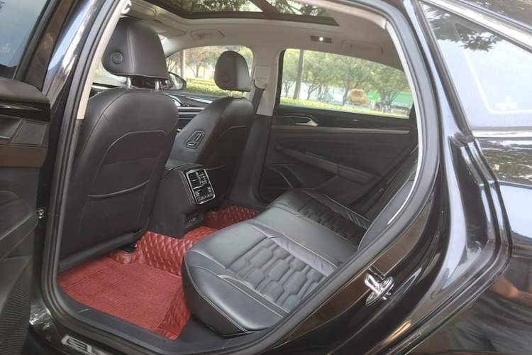 Used Volkswagen Passat 2020 330TSI Elite Edition China VI Left Rear Seat