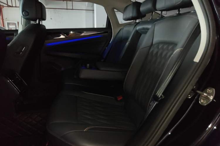 Used Volkswagen Passat 2020 330TSI Luxury Edition China VI Left Rear Seat