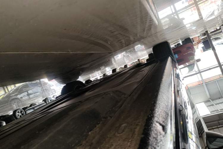 Used Volkswagen Passat 2020 330TSI Elite Edition China VI Left Side Sill