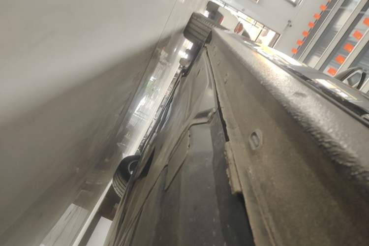 Used Volkswagen Passat 2020 330TSI Elite Edition China VI Left Side Sill