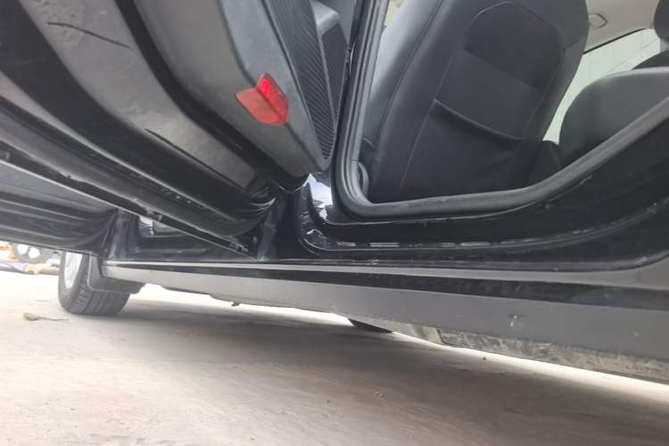 Used Volkswagen Passat 2020 280TSI Business Edition China VI Standard Left Side Sill