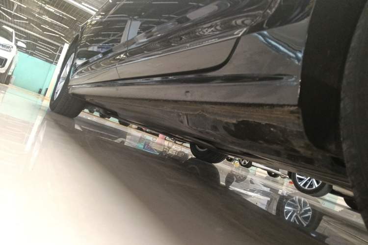 Used Volkswagen Passat 2020 Revised Version 280TSI Business Edition China VI Standard Left Side Sill