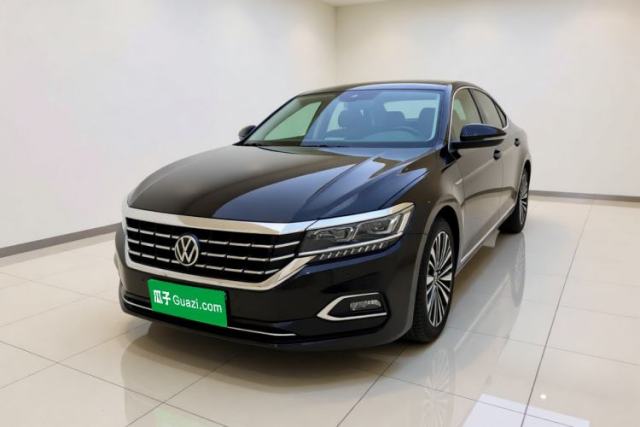 Ojetý Volkswagen Passat 2020 Facelift 330TSI Prestige Edition China VI Standard