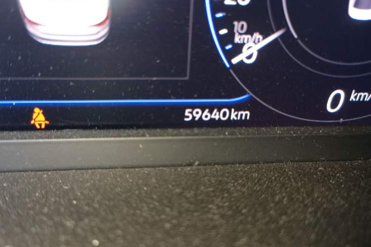Used Volkswagen Passat 2020 380TSI Flagship Edition China VI Standard Odometer Close Up