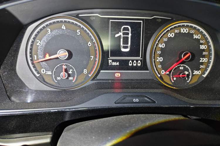 Used Volkswagen Passat 2020 330TSI Elite Edition China VI Odometer Close Up