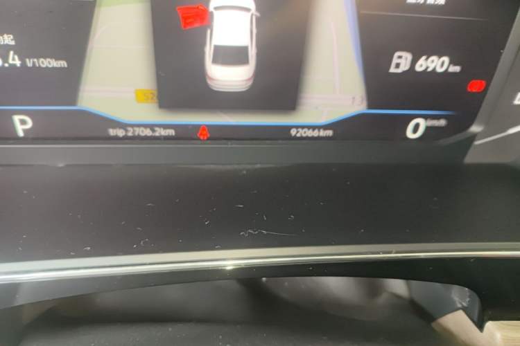 Used Volkswagen Passat 2020 330TSI Luxury Edition China VI Odometer Close Up