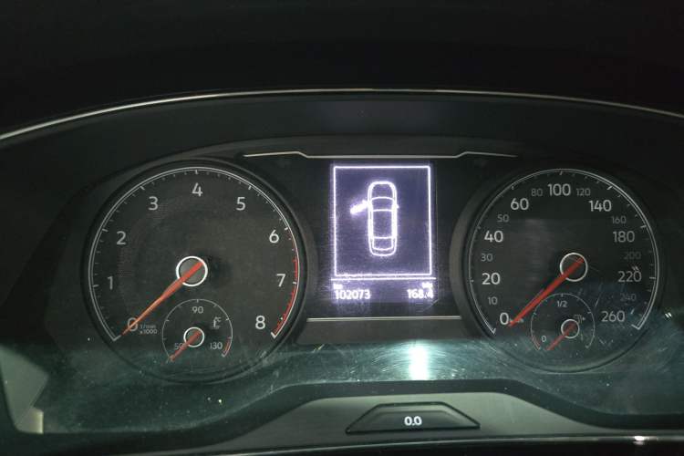 Used Volkswagen Passat 2020 Revised Version 280TSI Business Edition China VI Standard Odometer Close Up
