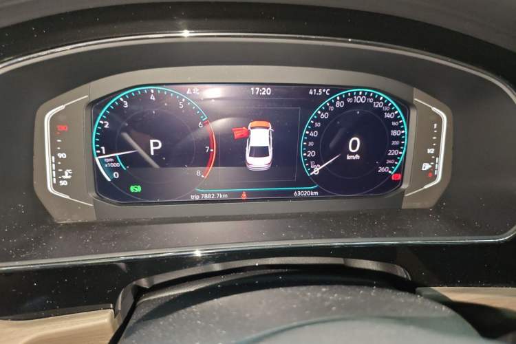 Used Volkswagen Passat 2020 Revised Version 330TSI Luxury Edition China VI Standard Odometer Close Up