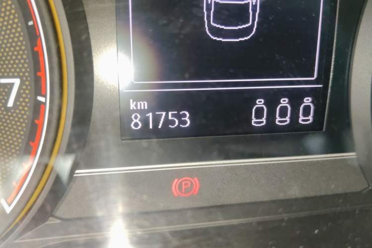 Used Volkswagen Passat 2020 330TSI Elite Edition China VI Odometer Close Up