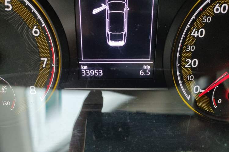 Used Volkswagen Passat 2020 Revised Version 280TSI Elite Edition China VI Standard Odometer Close Up
