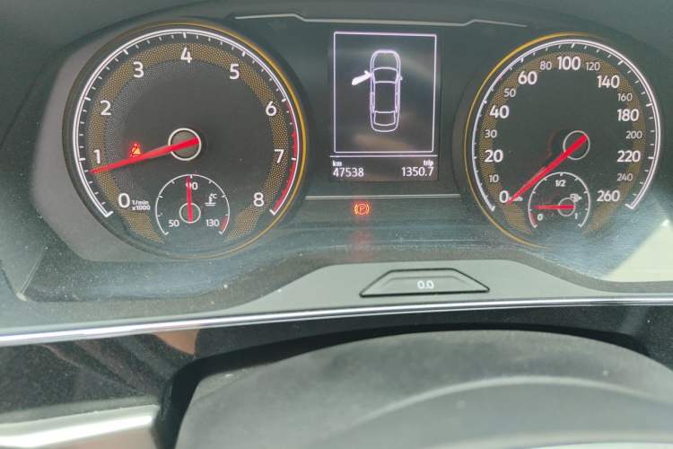Used Volkswagen Passat 2020 Revised Version 280TSI Business Edition China VI Standard Odometer Close Up