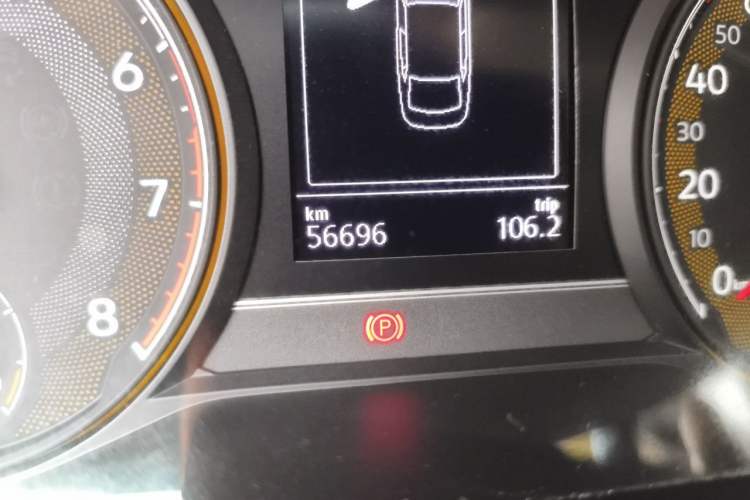 Used Volkswagen Passat 2020 280TSI Business Edition China VI Standard Odometer Close Up