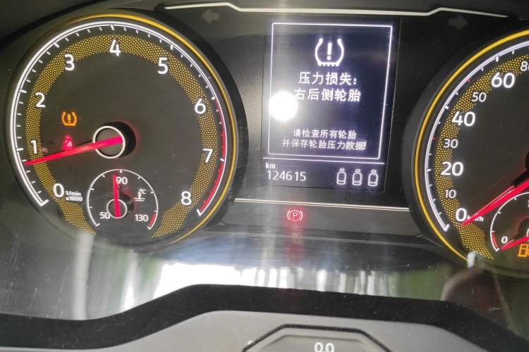 Used Volkswagen Passat 2020 Revised Version 280TSI Elite Edition China VI Standard Odometer Close Up