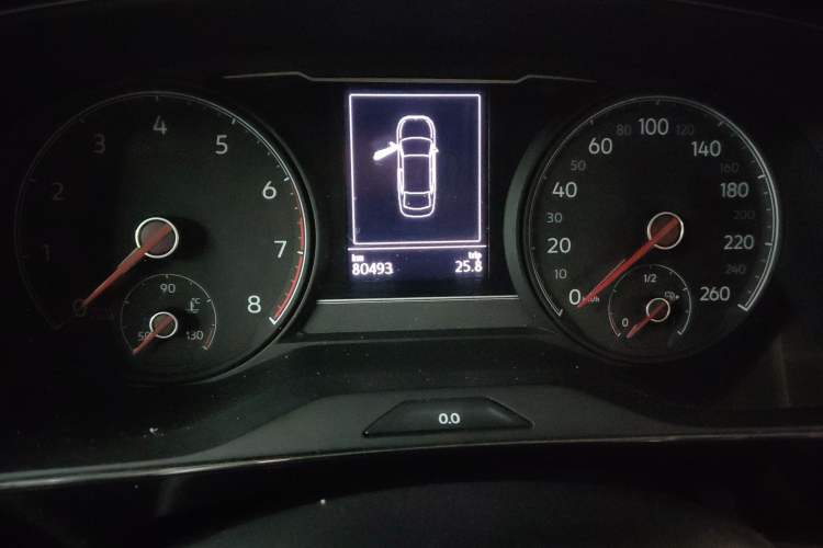Used Volkswagen Passat 2020 Revised Version 280TSI Business Edition China VI Standard Odometer Close Up