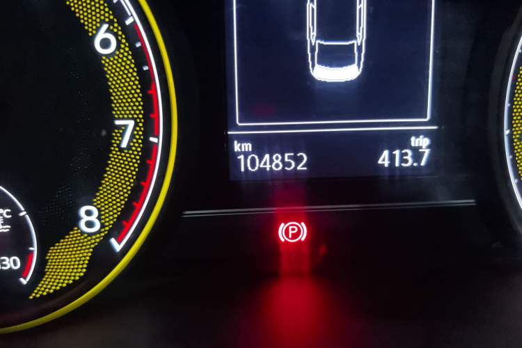 Used Volkswagen Passat 2020 Revised Version 280TSI Business Edition China VI Standard Odometer Close Up