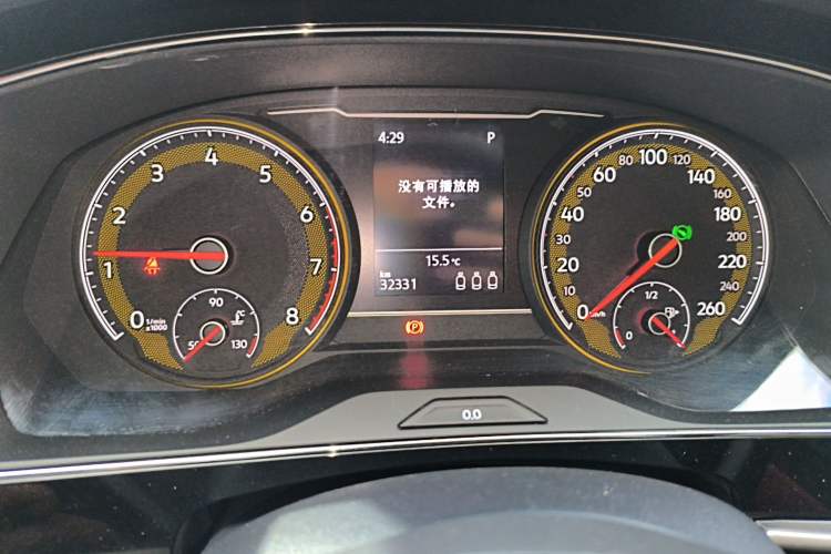 Used Volkswagen Passat 2020 330TSI Elite Edition China VI Odometer Close Up