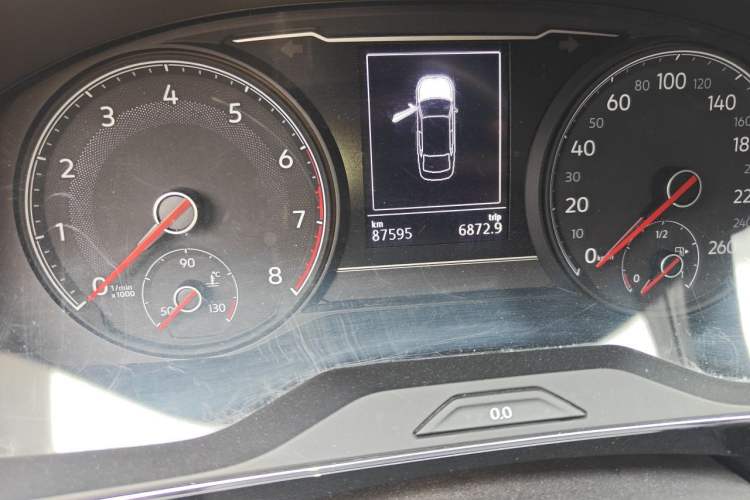 Used Volkswagen Passat 2020 Revised Version 280TSI Business Edition China VI Standard Odometer Close Up