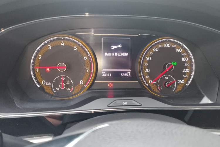 Used Volkswagen Passat 2020 Revised Version 280TSI Business Edition China VI Standard Odometer Close Up