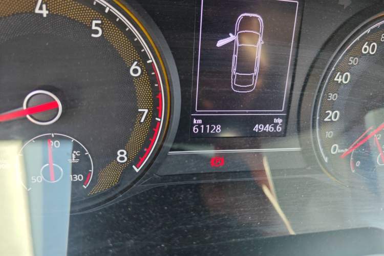 Used Volkswagen Passat 2020 Revised Version 280TSI Business Edition China VI Standard Odometer Close Up