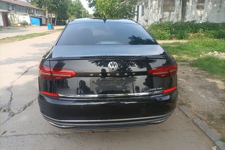 Used Volkswagen Passat 2020 330TSI Luxury Edition China VI Rear