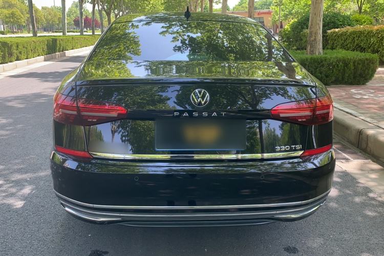 Used Volkswagen Passat 2020 Revised Version 330TSI Luxury Edition China VI Standard Rear