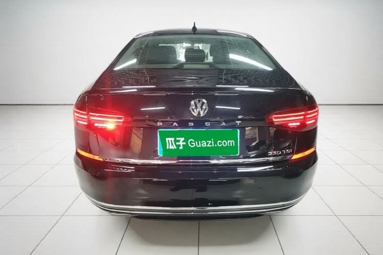 Used Volkswagen Passat 2020 330TSI Luxury Edition China VI Rear