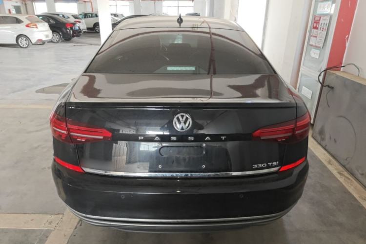 Used Volkswagen Passat 2020 330TSI Luxury Edition China VI Rear