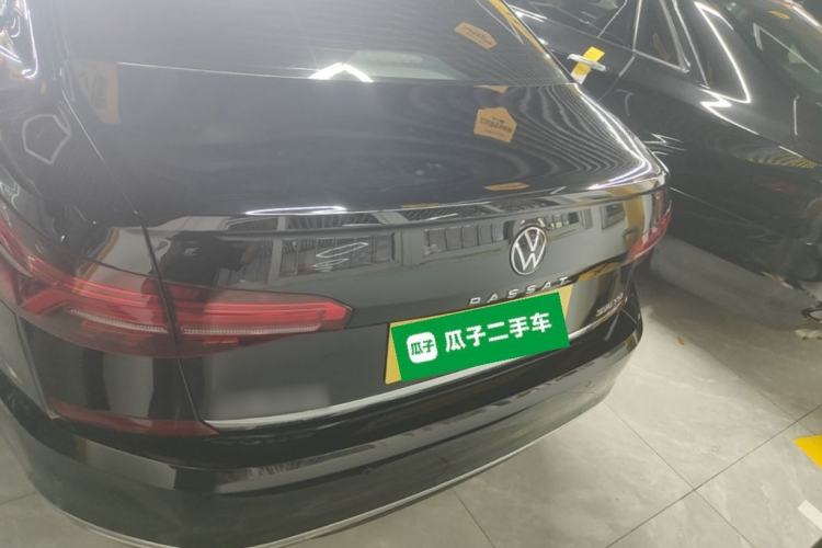 Used Volkswagen Passat 2020 Revised Version 330TSI Luxury Edition China VI Standard Rear