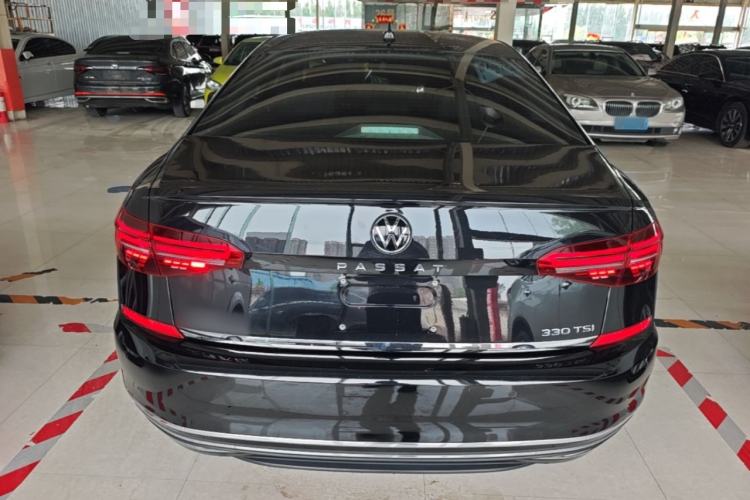 Used Volkswagen Passat 2020 Revised Version 330TSI Luxury Edition China VI Standard Rear