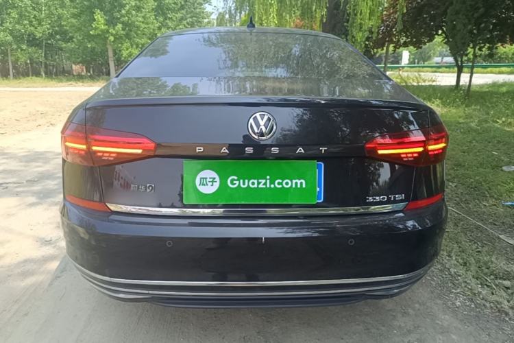 Used Volkswagen Passat 2020 330TSI Luxury Edition China VI Rear