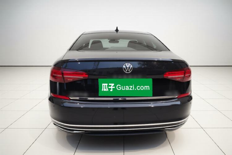 Used Volkswagen Passat 2020 Revised Version 330TSI Luxury Edition China VI Standard Rear