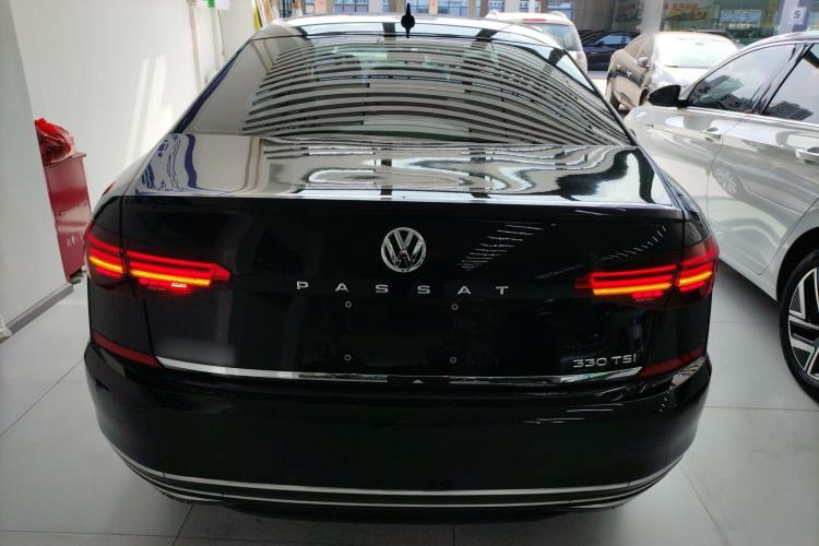 Used Volkswagen Passat 2020 330TSI Luxury Edition China VI Rear