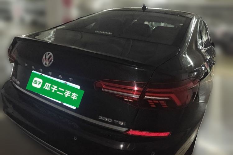 Used Volkswagen Passat 2020 330TSI Luxury Edition China VI Rear