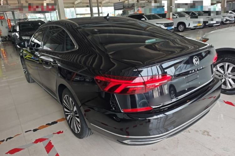 Used Volkswagen Passat 2020 Revised Version 330TSI Luxury Edition China VI Standard Rear Left 45 Deg