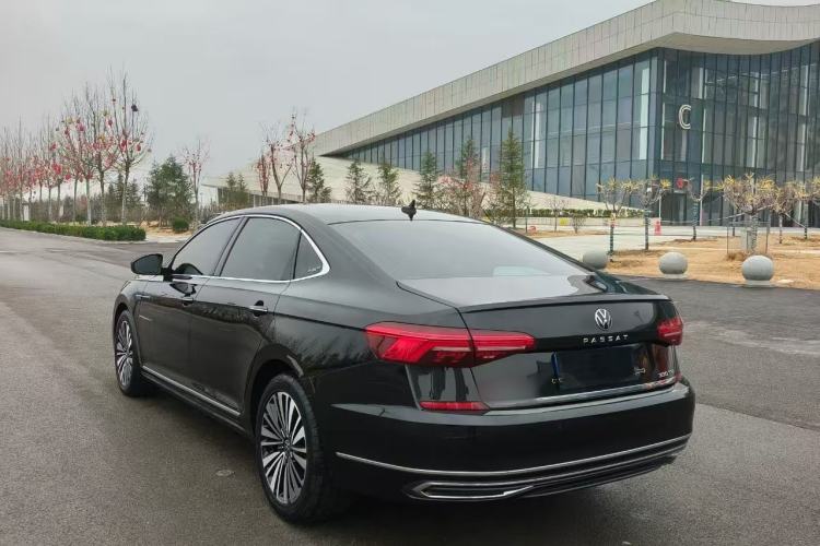 Used Volkswagen Passat 2020 Revised Version 330TSI Luxury Edition China VI Standard Rear Left 45 Deg