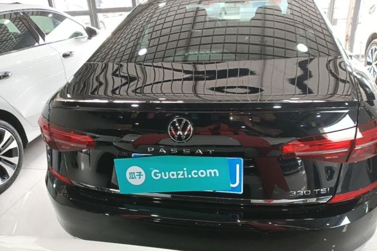 Used Volkswagen Passat 2020 Revised Version 330TSI Luxury Edition China VI Standard Rear