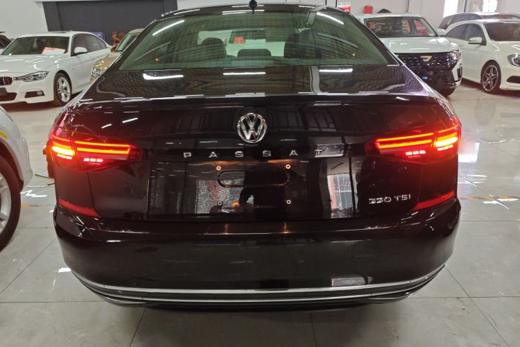 Used Volkswagen Passat 2020 330TSI Elite Edition China VI Rear