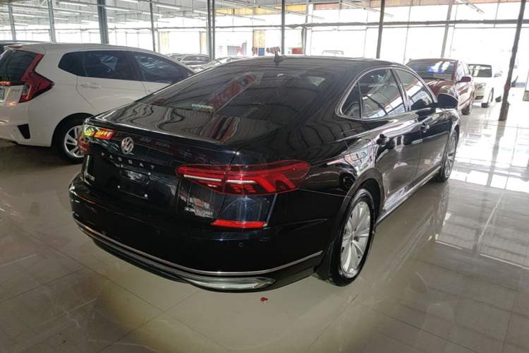 Used Volkswagen Passat 2020 330TSI Elite Edition China VI Rear Right 45 Deg