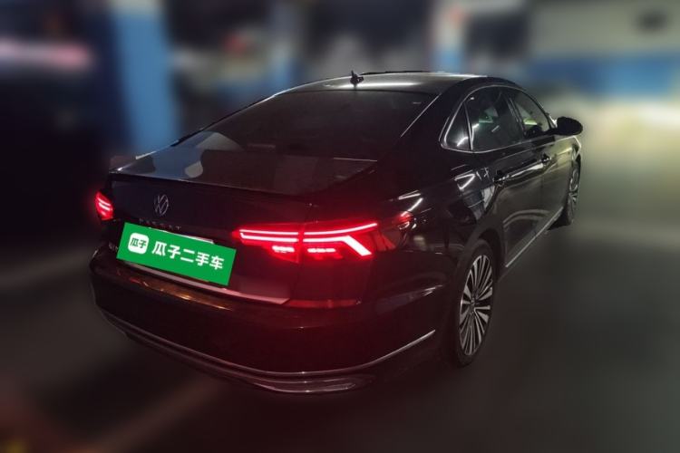 Used Volkswagen Passat 2020 Revised Version 330TSI Luxury Edition China VI Standard Rear Right 45 Deg