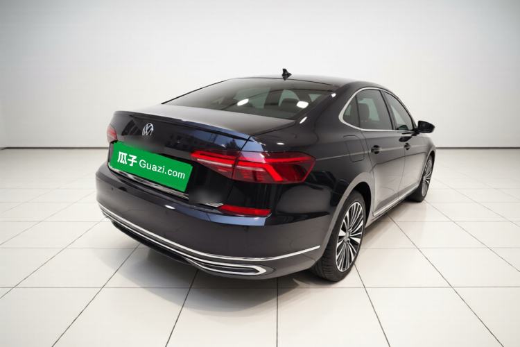 Used Volkswagen Passat 2020 Revised Version 330TSI Luxury Edition China VI Standard Rear Right 45 Deg